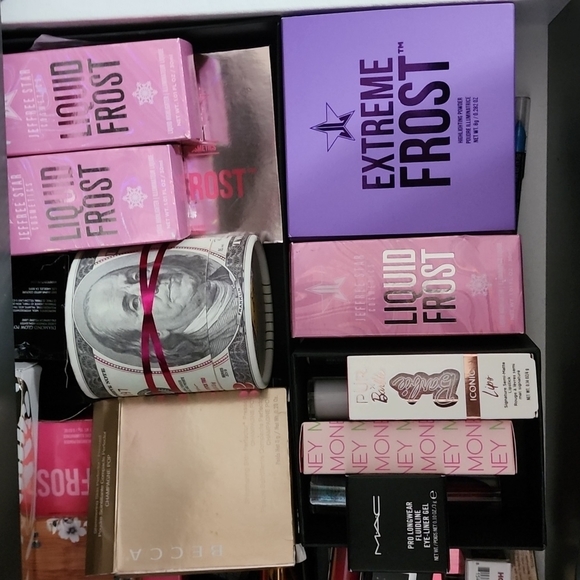 MAKE up mystery bundle Retail 200- 250 - Picture 1 of 12